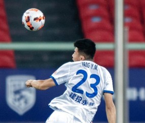 乐鱼体育官方-【中超】罗竞传射叶楚贵点射 广州城1比4不敌沧州